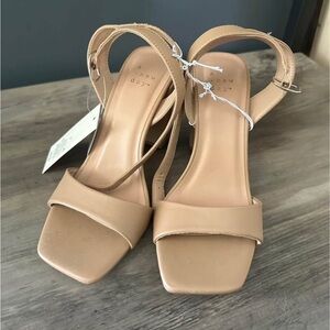 A New Day Women's Tan Sandals